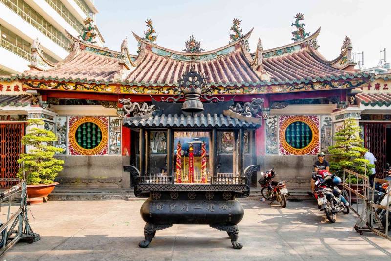 Xin số đề từ đền chùa, miếu mạo